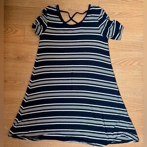 3/$30 - REITMANS Striped Navy and White Summer Beach Dress